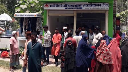 যে দোকানে টাকা দিয়ে পণ্য কেনাও হয় না, বিক্রিও হয় না!