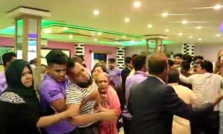 দই টক হওয়ায় বিয়ের আসরেই তুমুল মারামারি