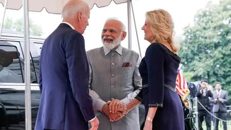 ভারতীয়দের জন্য ভিসা-নীতি সহজ করছে যুক্তরাষ্ট্র