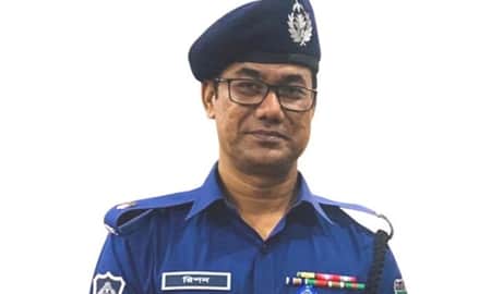 অসদাচরণের অভিযোগে অতিরিক্ত পুলিশ সুপারকে সাময়িক বরখাস্ত