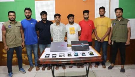 অল্পদামে দামী ফোন বিক্রিতে ফেসবুকে বিজ্ঞাপন দিত তারা