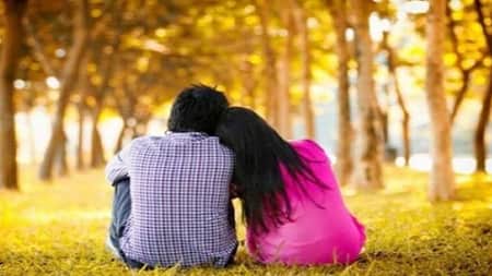 কলেজছাত্রীর সঙ্গে প্রেম, শিক্ষককে ৮ লাখ টাকা জরিমানা!