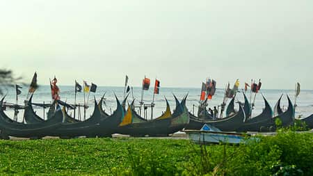 পাঁচ বছরে পর্যটন খাতে যত টাকা আয়