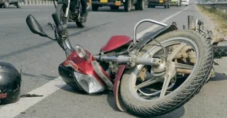 রাজধানীতে ট্রাকের ধাক্কায় শিক্ষার্থী নিহত ট্রাকের ধাক্কা