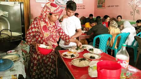 রাণীর ঘাটের মোড় বদলে হয়ে গেছে ভাবির মোড় ভাবির-হোটেল