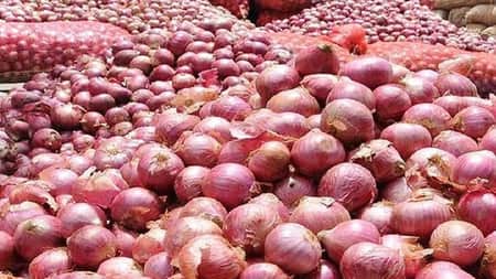 ২৫ টাকা কেজি বিক্রি হচ্ছে পেঁয়াজ