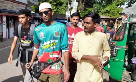 হজ করতে হেঁটে মক্কা যাচ্ছেন কুমিল্লার আলিফ