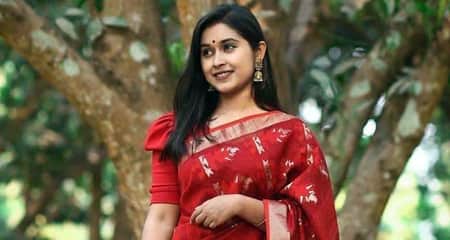 বিয়ের ১৬ দিনের মাথায় ছাদ থেকে পড়ে প্রাণ গেল ইবি শিক্ষার্থীর ইবি শিক্ষার্থী