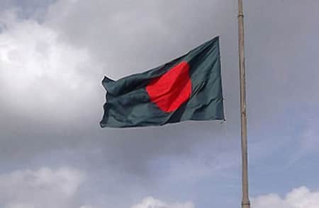 জাতীয় পতাকা অর্ধনমিত রাখার নতুন নিয়ম