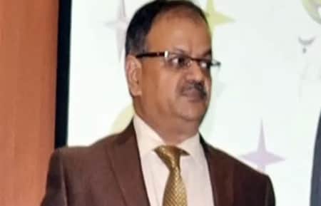 আত্মসম্মানের সঙ্গে আপস করবেন না, এজলাসেই পদত্যাগের ঘোষণা বিচারপতির