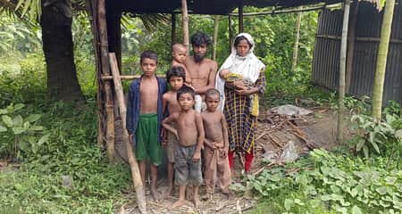 জঙ্গলে বসবাস