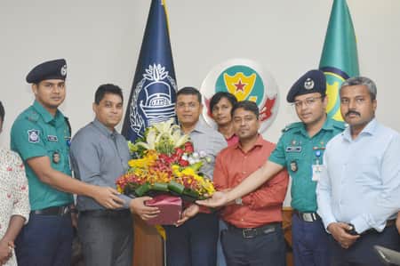ডিএমপি কমিশনারকে ৩৪তম বিসিএস অল ক্যাডারস এসোসিয়েশন শুভেচ্ছা