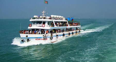 নৌ-ভ্রমণে