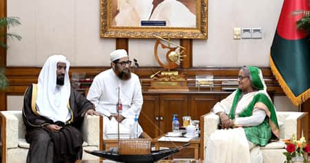 প্রধানমন্ত্রীর সঙ্গে মসজিদ-ই-নববীর ইমামের সৌজন্য সাক্ষাৎ
