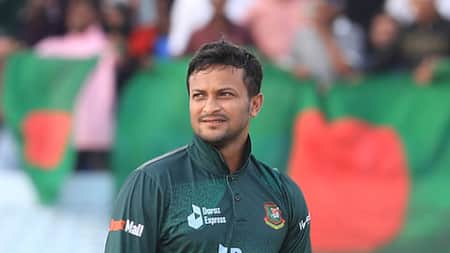 পন্টিং-লারাকে টপকানোর বড় সুযোগ বাংলাদেশ অধিনায়কের সাকিব
