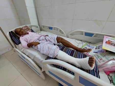 জমি সংক্রান্ত বিরোধে অবস্বরপ্রাপ্ত স্কুলশিক্ষককে পিটিয়ে জখম