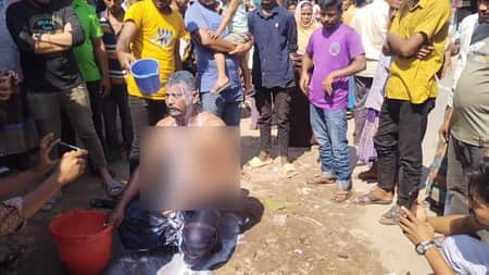 দুধ দিয়ে গোসল করে রাজনীতি ছাড়লেন যুবলীগ নেতা!
