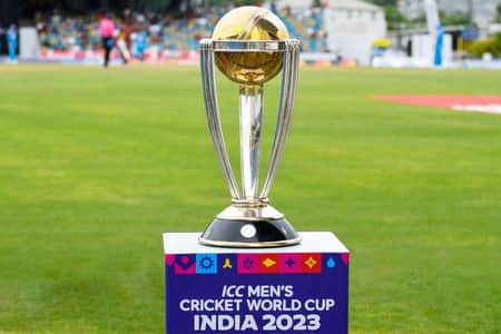 বিশ্বকাপের টিকিট না পেয়ে থানায় অভিযোগ