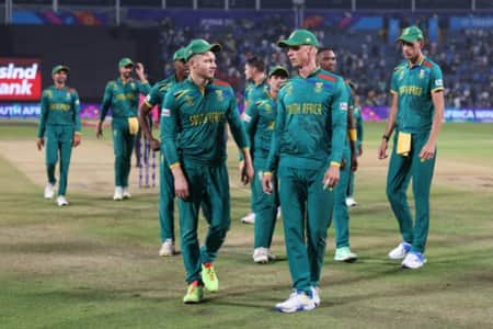 নিউজিল্যান্ডকে গুঁড়িয়ে সেমিতে এক পা দক্ষিণ আফ্রিকার