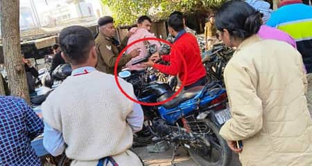 আদালতে পুলিশের সামনেই আসামিকে গু.লি করে হ.ত্যা আদালত