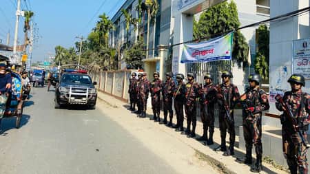 গাজীপুরে ১১ প্লাটুন বিজিবি নেমেছে নির্বাচনী মাঠে গাজীপুরে ১১ প্লাটুন বিজিবি নেমেছে নির্বাচনী মাঠে