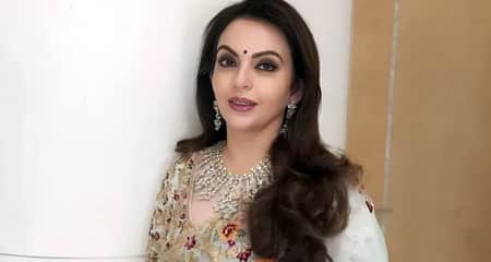 নীতা আম্বানির এই পোশাকের দামে গোটা বিশ্ব ঘুরতে পারবেন, দাম শুনলে মাথা ঘুরবে আপনার নীতা