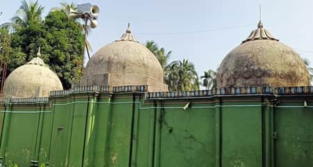 রূপগঞ্জের ঐতিহ্যের সাক্ষী ৫০০ বছরের পুরনো শাহি মসজিদ শাহি মসজিদ