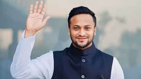 যে কারণে ক্রিকেট মাঠ থেকে রাজনীতির মাঠে সাকিব