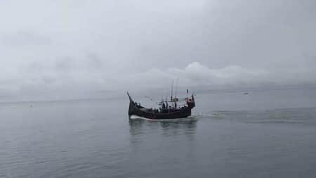 দুবলার চরের ৬ জেলেকে ধরে নিয়ে গেছে বিএসএফ