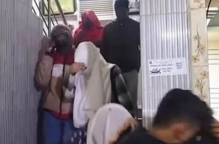 আবাসিক হোটেল থেকে ২২ শিক্ষার্থী আটক