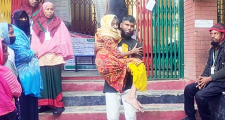 বৃদ্ধা অফুলা বেগম