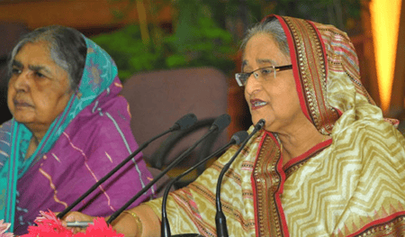 মতিয়া চৌধুরী ও শেখ হাসিনা