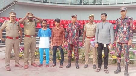 আড়াই বছর সাজাশেষে দেশে ফিরল ২ যুবক যুবক