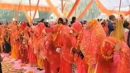 টাকার বিনিময়ে ভুয়া গণবিয়ে গণবিয়ে