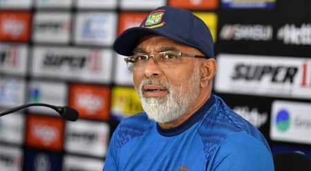 বিপিএল নিয়ে বিস্ফোরক মন্তব্য হাথুরুর চন্ডিকা হাথুরুসিংহে