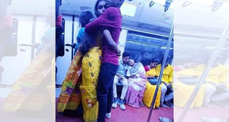 মেট্রোরেলে আলিঙ্গনরত তরুণ-তরুণী, ছবিটি আসলে কোন জায়গার তরুণ-তরুণী