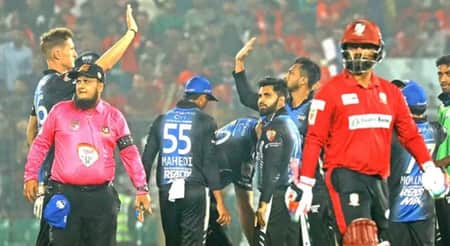 প্রথম বলেই তামিমকে বিধ্বস্ত করল সাকিব সাকিব
