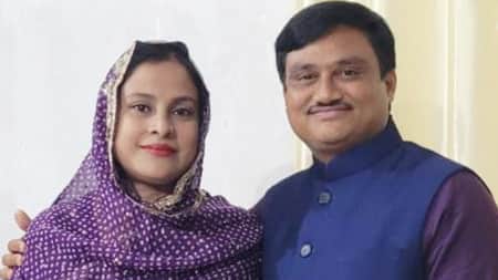 স্বামী-স্ত্রীর পদত্যাগ