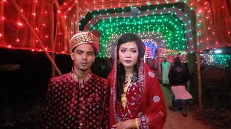 প্রেমের টানে মাদারীপুরে ইন্দোনেশীয় তরুণী