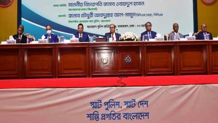 মৌলিক অধিকারের প্রতি পূর্ণ সম্মান দেখিয়ে পুলিশকে দায়িত্ব পালনের আহ্বান প্রধান বিচারপতির