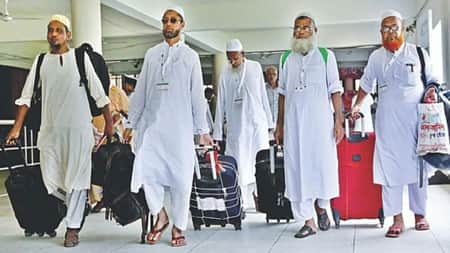 সরকারি হজযাত্রীদের নিতে হবে খাবার খরচ