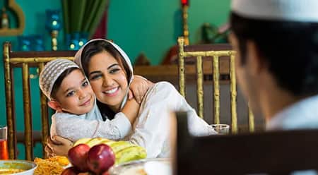 যেভাবে সন্তানকে রোজা রাখার জন্য উৎসাহ দিবেন happy-family-aasa