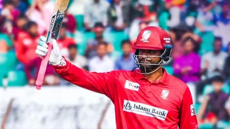 আনফিট তকমা দিয়ে জাতীয় দল থেকে ছুঁড়ে ফেলা তামিমই বিপিএলের নায়ক