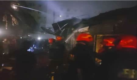 টঙ্গীতে আগ্নিকান্ড, পুড়লো ১২টি গুদাম