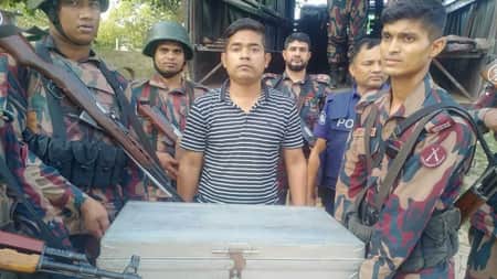 বিজিবির কারণে রক্ষা পেল সোনালী ব্যাংকের ম্যানেজার ও ভল্টের দুই কোটি টাকা