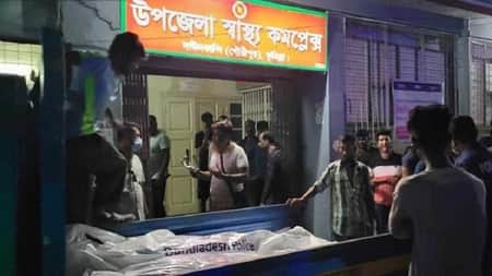 ডাক্তার দেখাতে গিয়ে বাস চাপায় একই পরিবারের ৪ জন নিহত CUMILLA