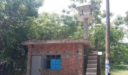 ভ্যান গাড়িতে সবজি বিক্রি করে মসজিদ করলেন হারুন
