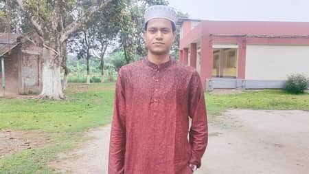 ঈদের ছুটিতে যাচ্ছিলেন বাড়ি, পথেই স্ত্রী-সন্তান হারালেন শিক্ষক