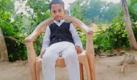 খতনা করাতে গিয়ে লি.ঙ্গ কে.টে ফেললেন হাজাম hajam
