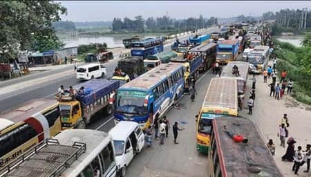 ঢাকা-টাঙ্গাইল মহাসড়কে ১০ কিমি এলাকাজুড়ে যানজট